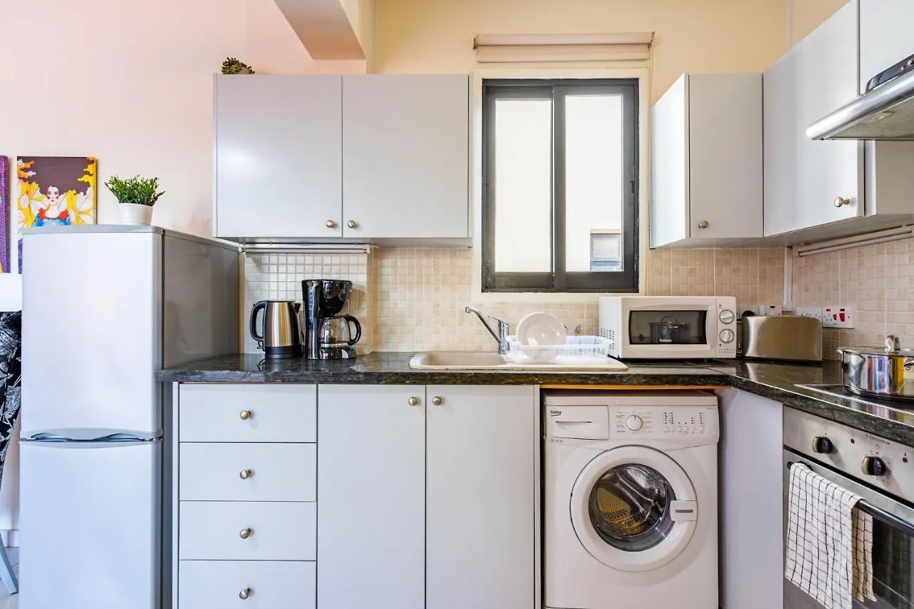 Freya 1-Bedroom Apartment In Larnaca