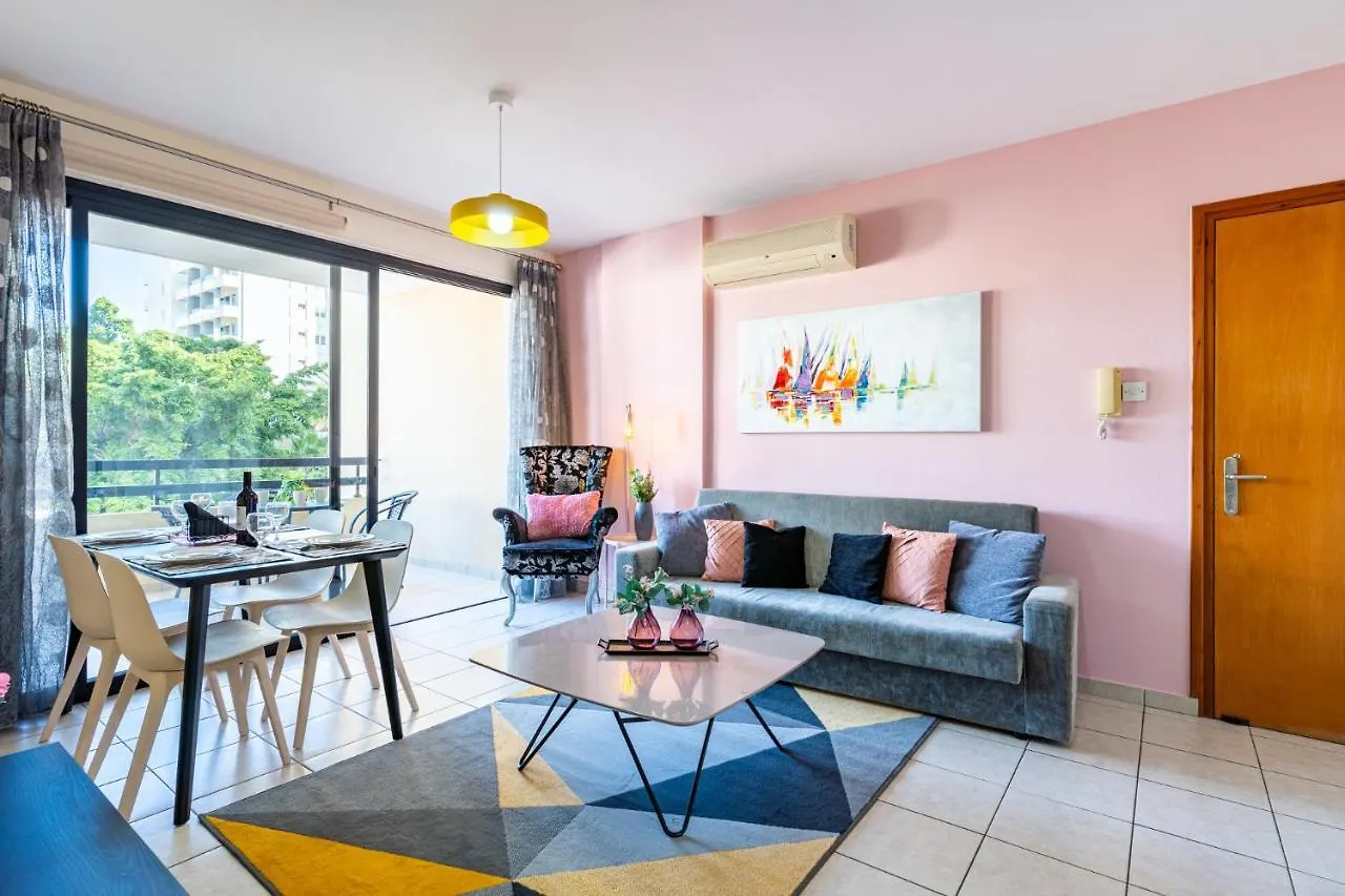 Freya 1-Bedroom Apartment In Larnaca