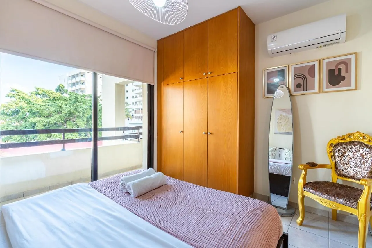 Freya 1-Bedroom Apartment In Larnaca 0*,